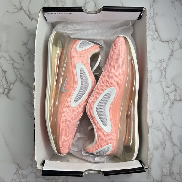 Nike Air Max 720 - Picture 14 of 15
